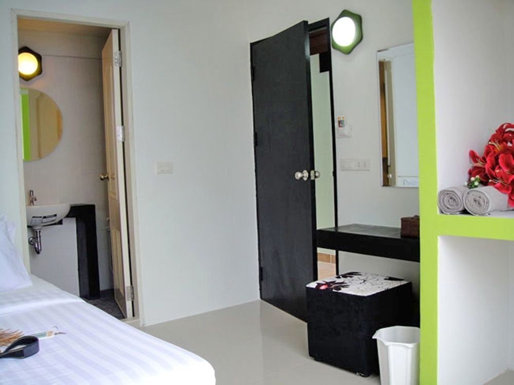 Harmony Bed & Bakery Bed & Breakfast Koh Lipe Bagian luar foto